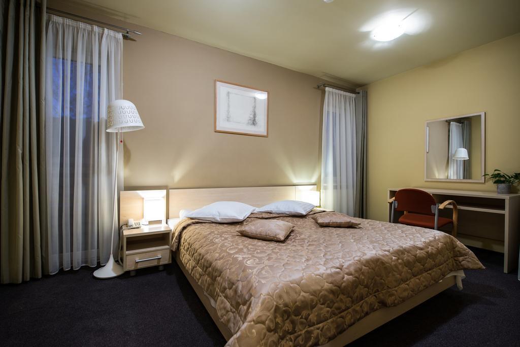 Hotel Audenis Birštonas エクステリア 写真